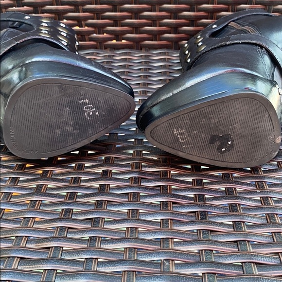 !SOLD! Michael Kors Black stiletto boot - Picture 4 of 10